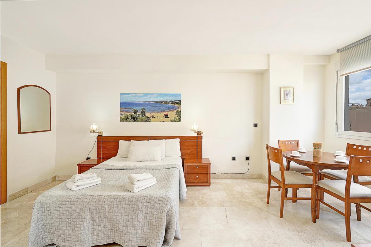 Apartamento En 1ª Linea De Playa, Estepona Centro Exterior photo